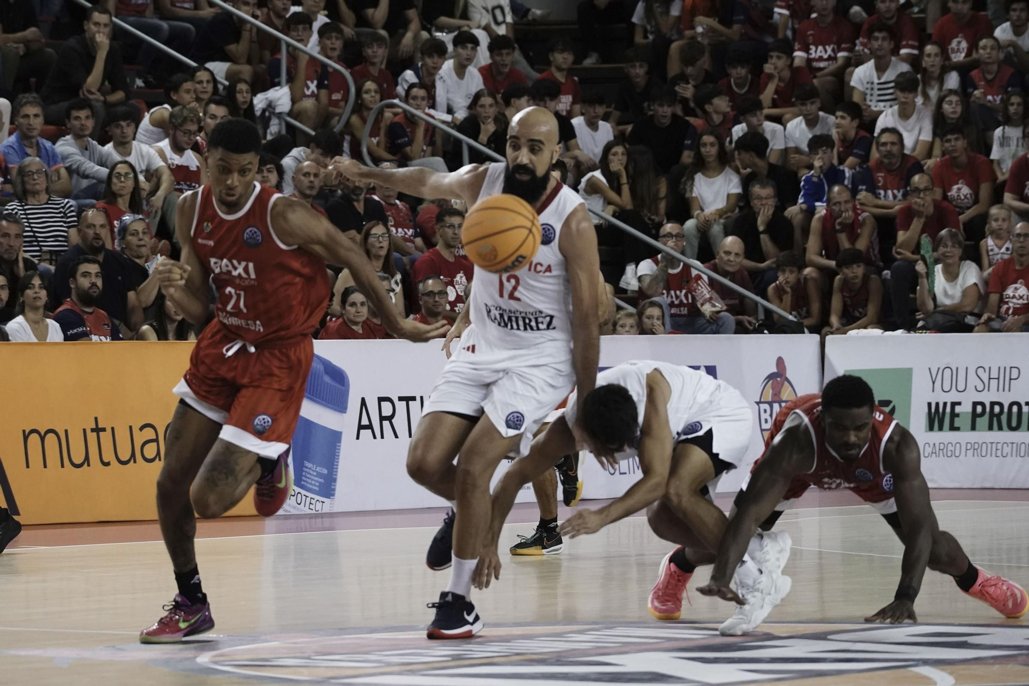 Les millors imatges del Baxi Manresa - SL Benfica