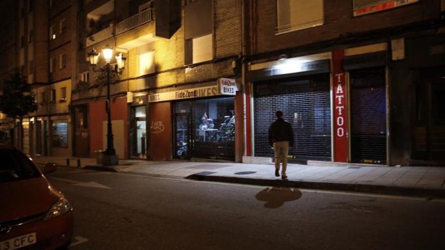 Los cinco detenidos en La Tenderina, vinculados al tráfico de drogas y a una organización criminal