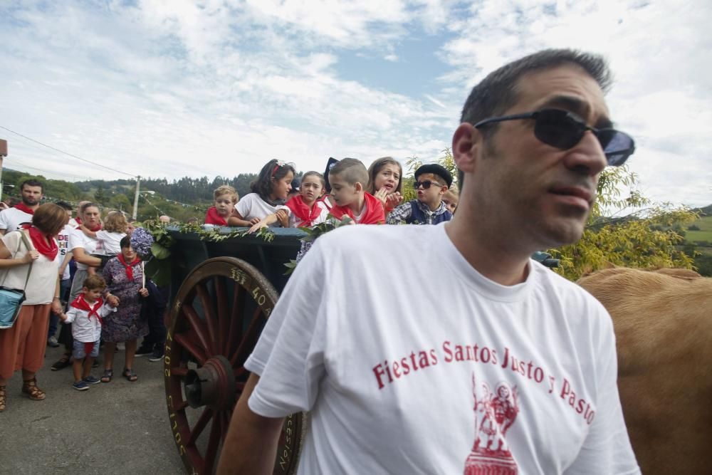 Procesión a la ermita de San Justo y Pastor