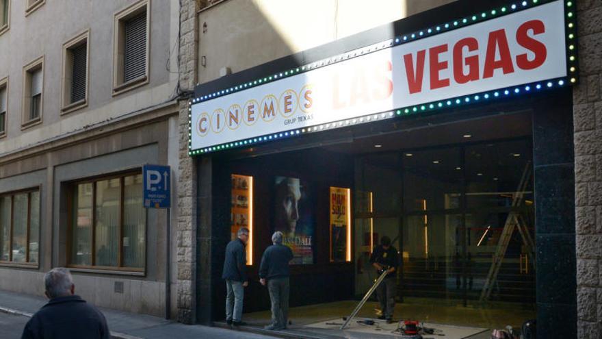 Exterior del cinema.