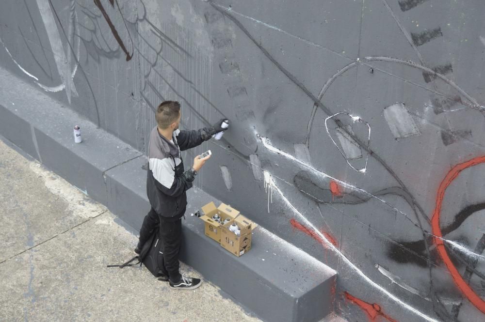 Gijón se llena de grafitis