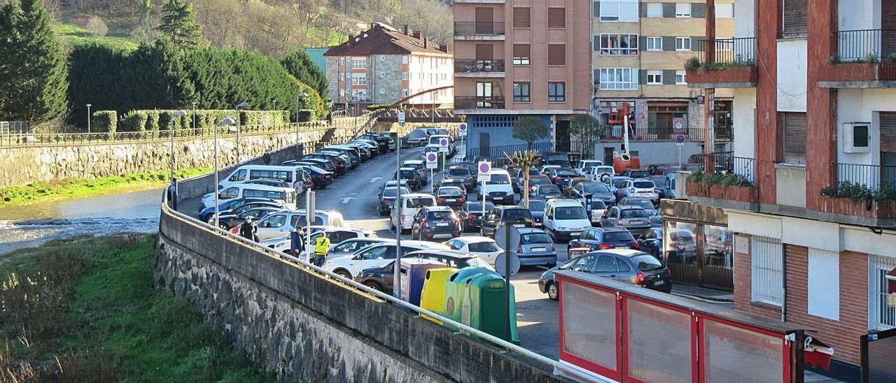 El área de la zona azul del barrio de El Censu. | J. M. C.