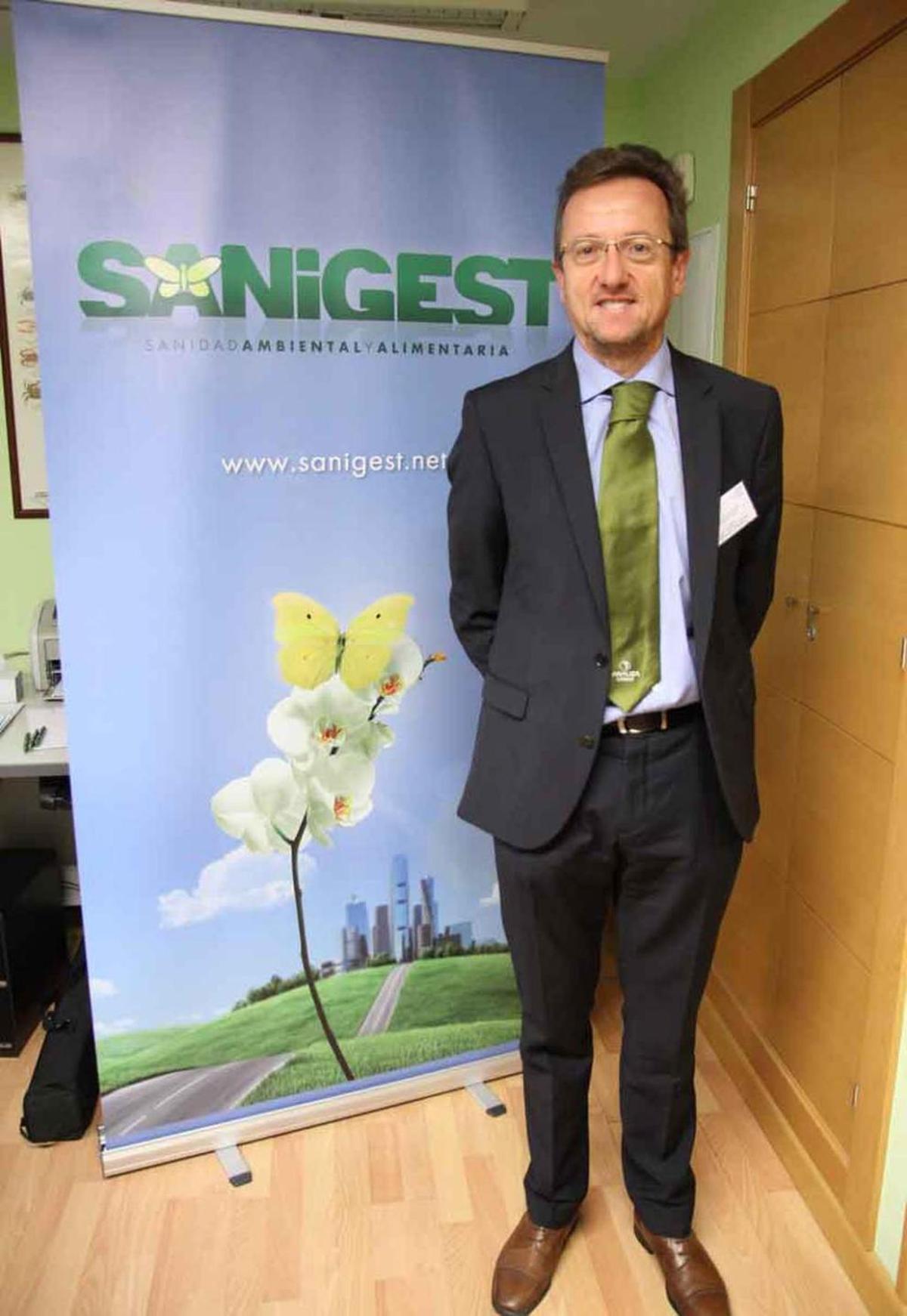 Luis María Gallego, ayer en el Colegio Veterinario.