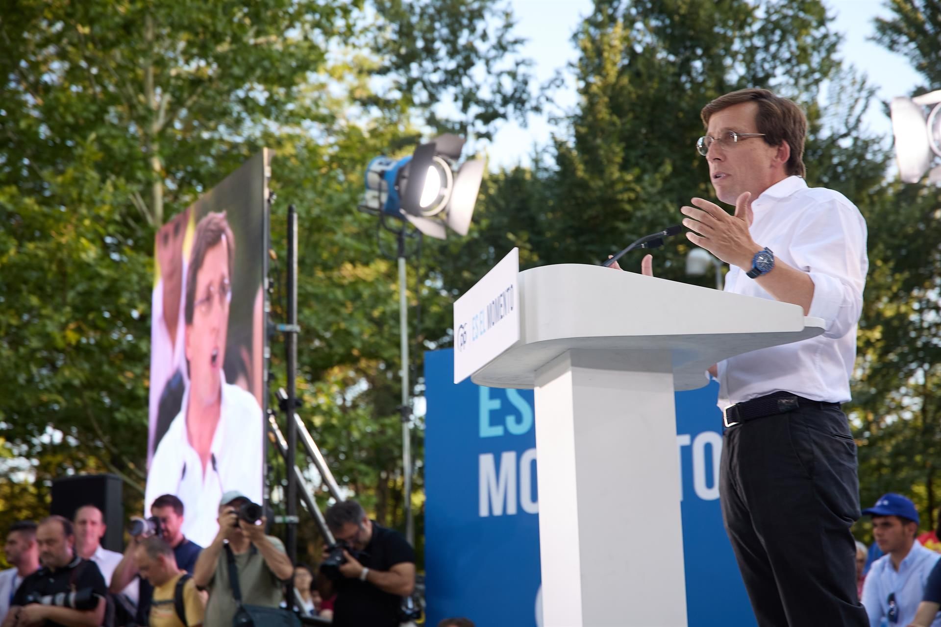 Almeida carga contra la "ambición desmedida" de Pedro Sánchez: "No nos vamos a resignar"
