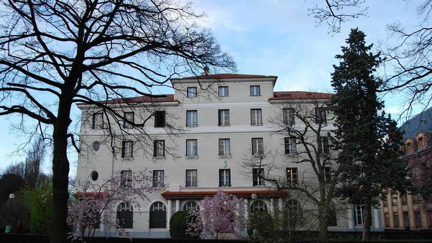 Los alumnos de la Casa Argentina de París, en pie de guerra contra su director pro-Milei: "Es una minidictadura"