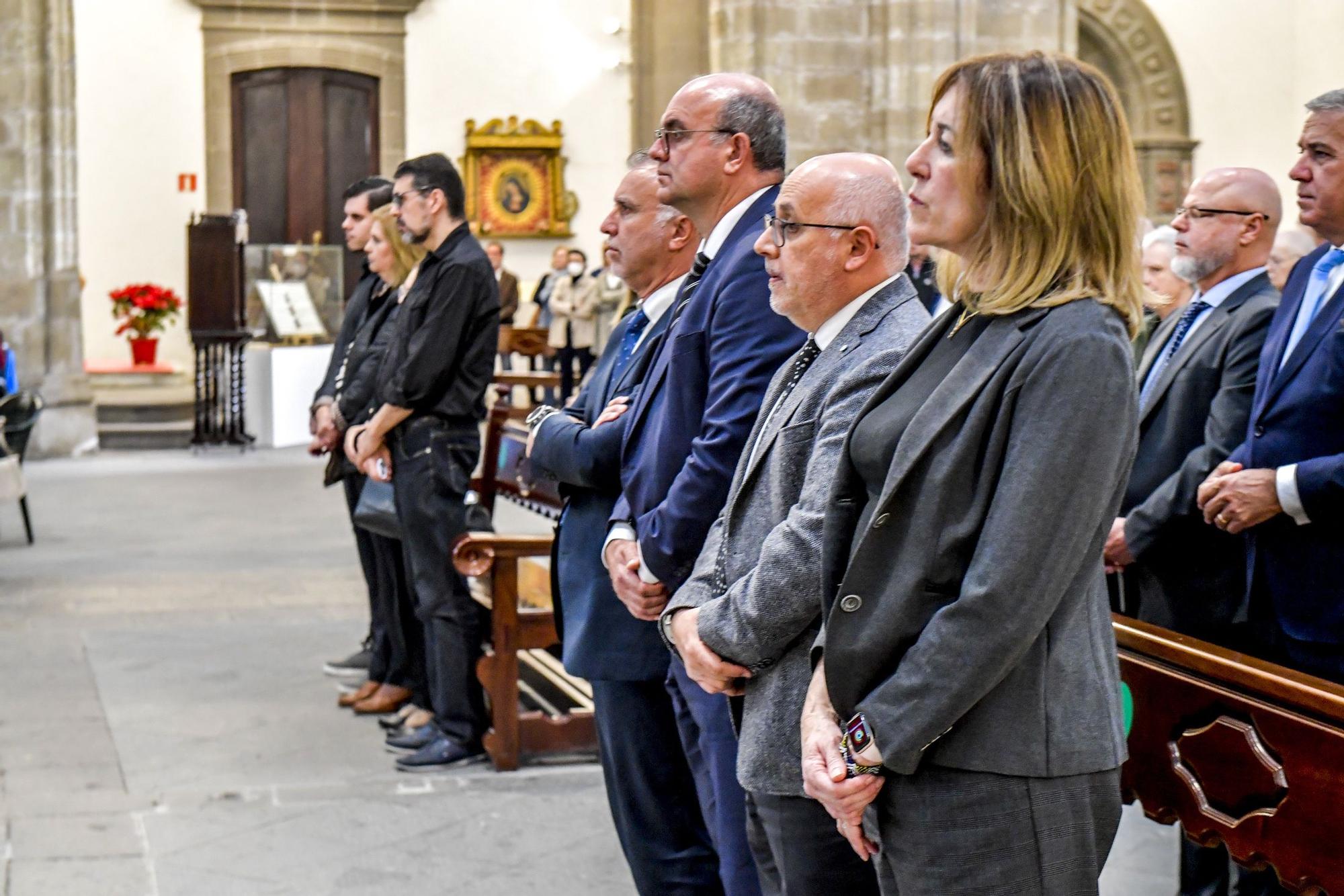 Funeral en Santa Ana por la familia grancanaria fallecida en un accidente de tráfico en Rumanía