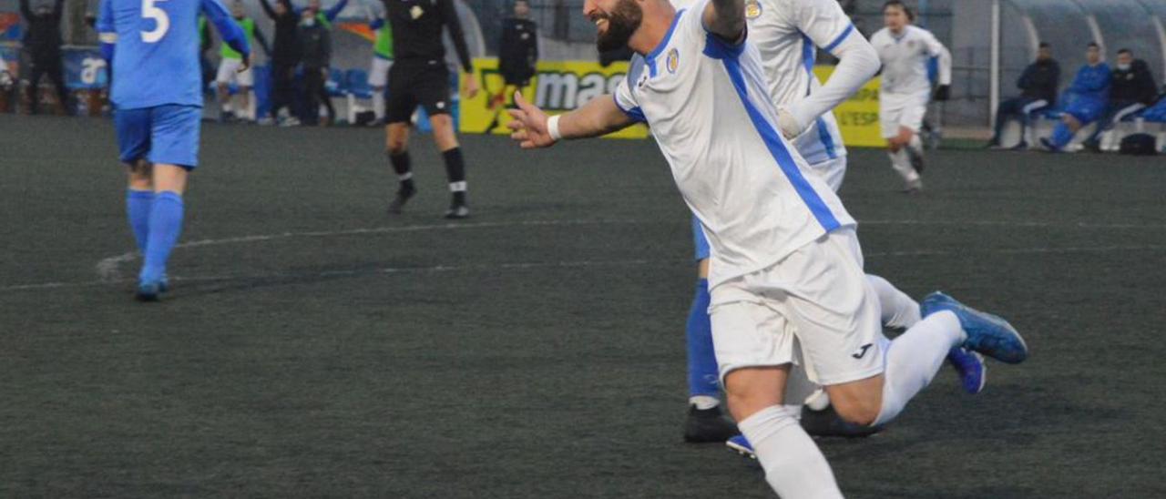 LOs gandienses no paran de celebrar goles y triunfos. | CF GANDIA