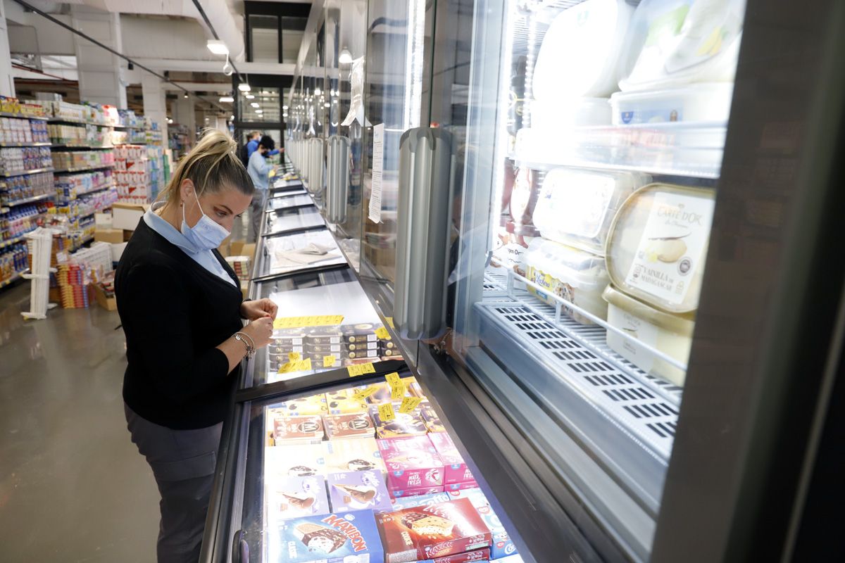 Preparativos para la apertura del supermercado gastronómico de Maskom en La Merced.