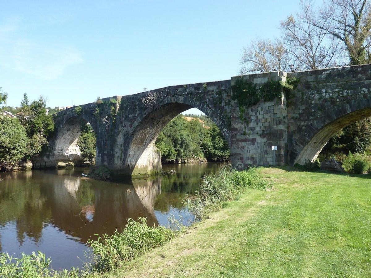 Puente Viejo de Oruña