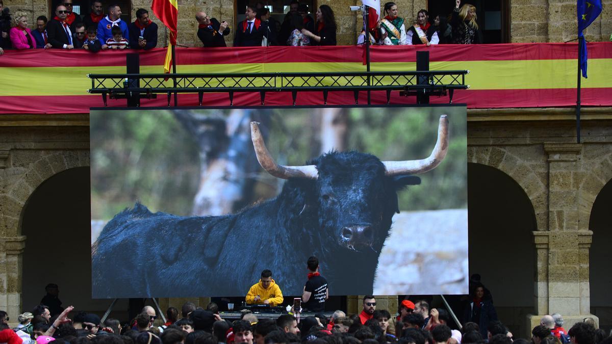 Glorificado en la pantalla. El Cebada Gago que se correrá el miércoles en Benavente, en la presentación de La Veguilla.