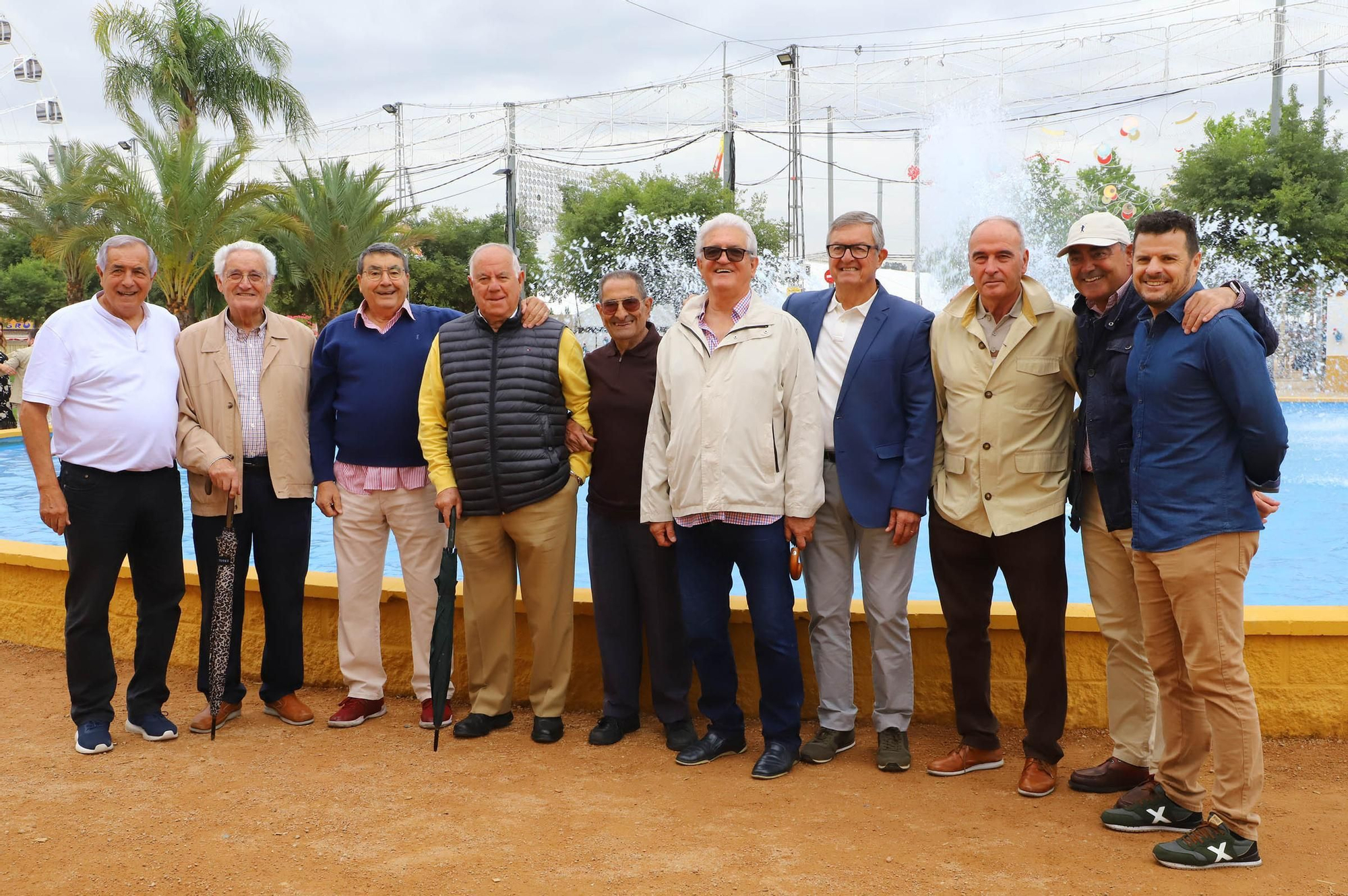 Amigos y familiares en El Arenal el lunes de Feria