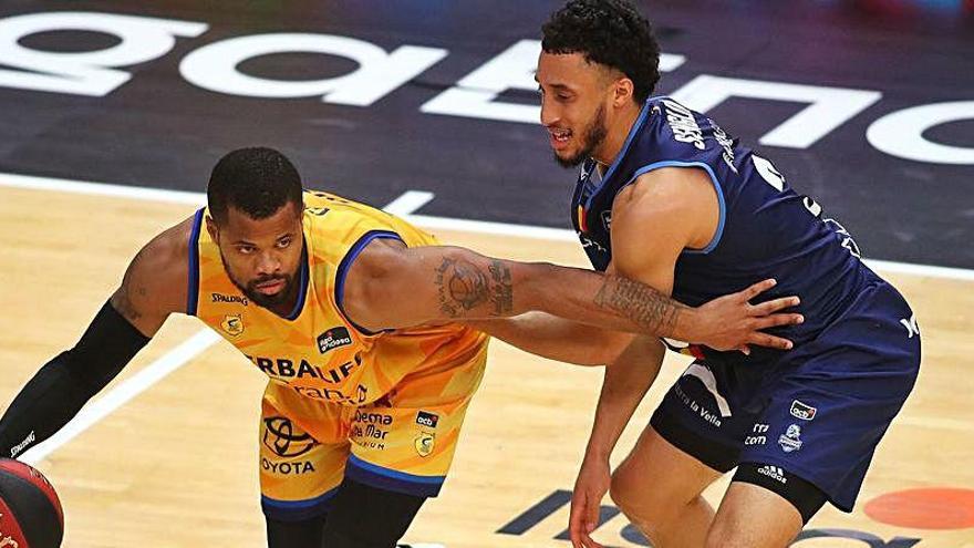 Partido entre el Morabanc Andorra y el Herbalife Gran Canaria en Valencia