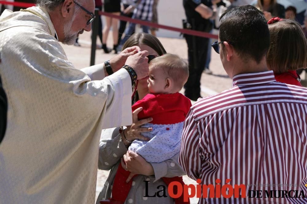 Ofrenda de flores en Caravaca: imposición de cruce