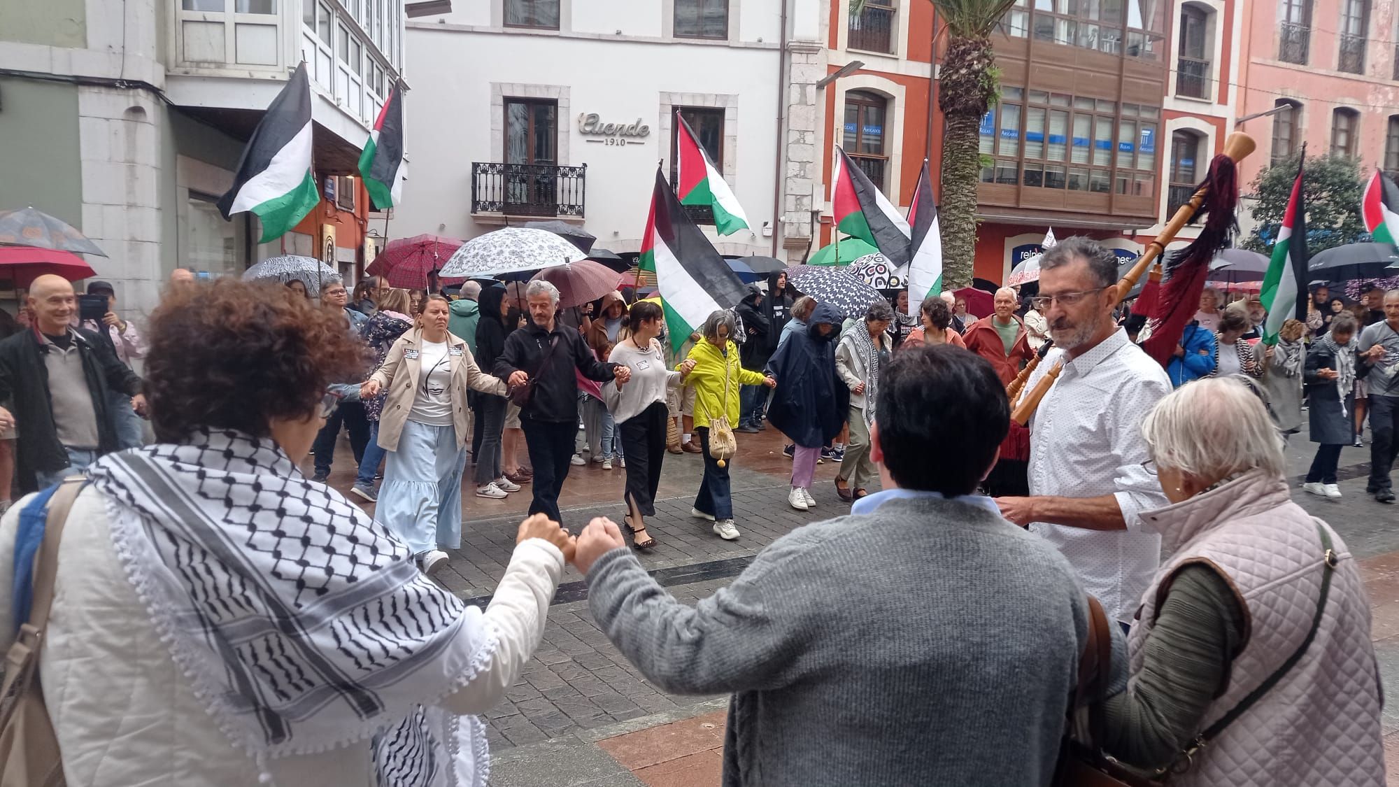 Llanes con Palestina