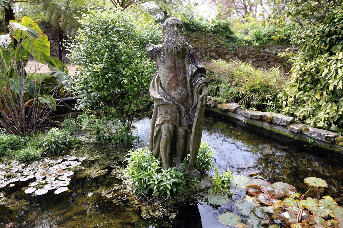La estatua de Neptuno en Castrelos.