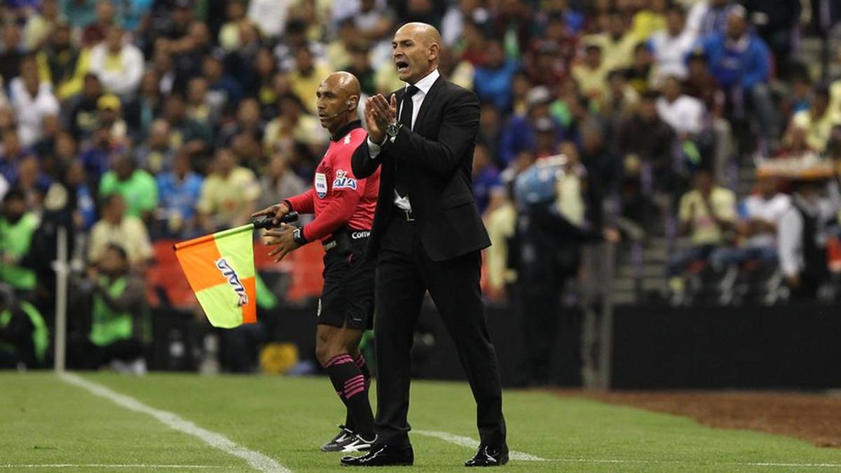 Jémez, durante el clásico mexicano