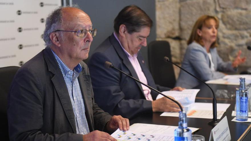 González Laxe: “La única salida del puerto exterior es convertirse en un polo energético”