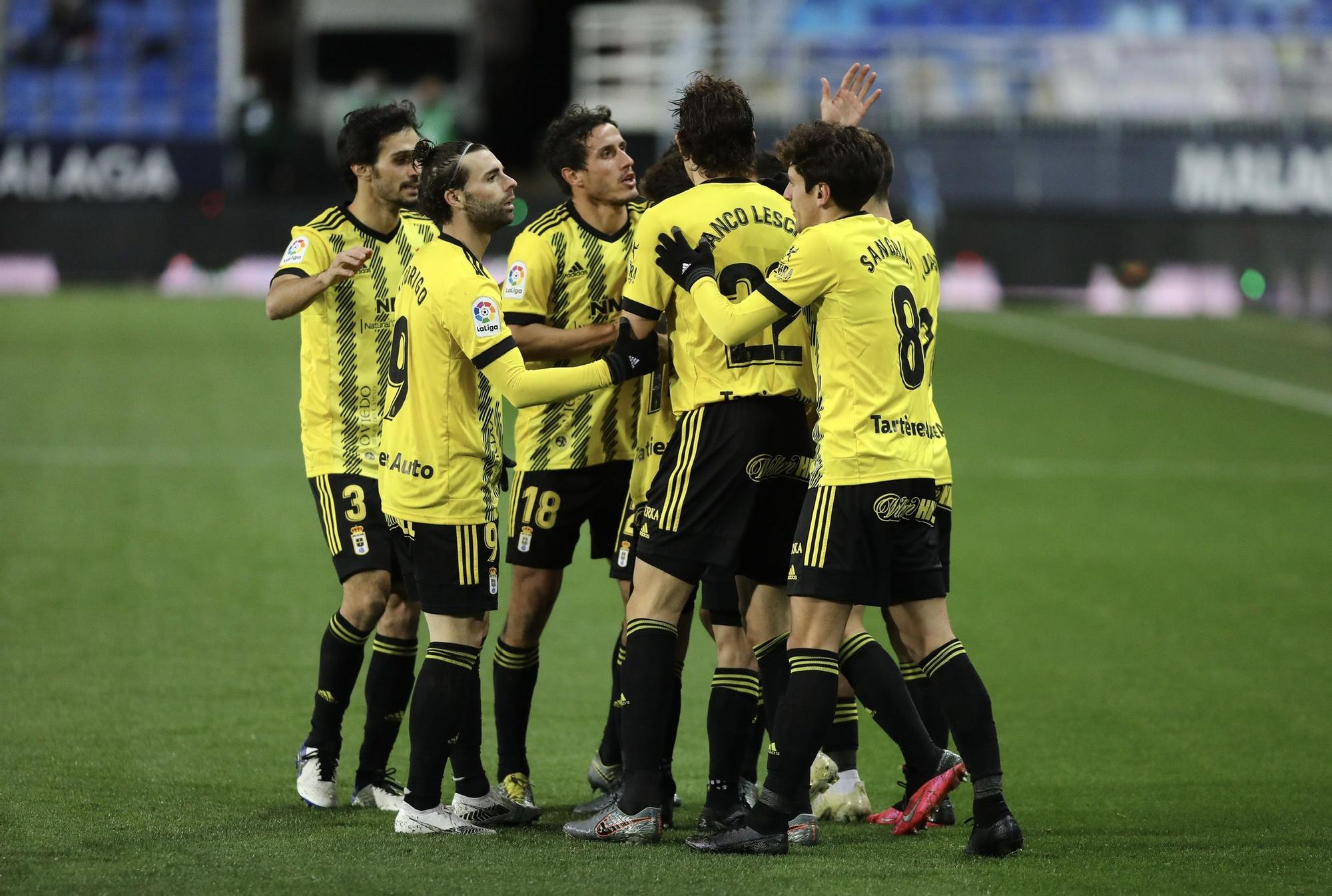 El partido entre el Málaga y el Oviedo, en imágenes