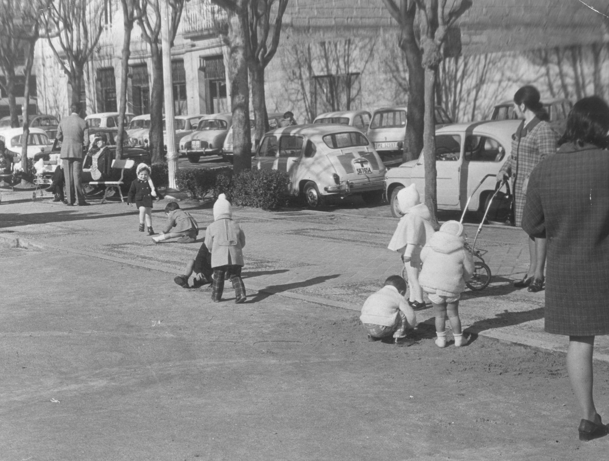 Ni�os en la zona de la Alameda de Vigo.jpg