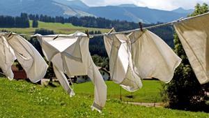 Secar la ropa al aire reduce la huella ambiental.