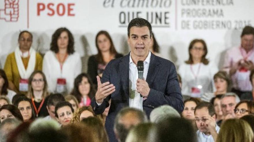 Pedro Sánchez: &quot;El presente del PP para los jóvenes es el paro&quot;