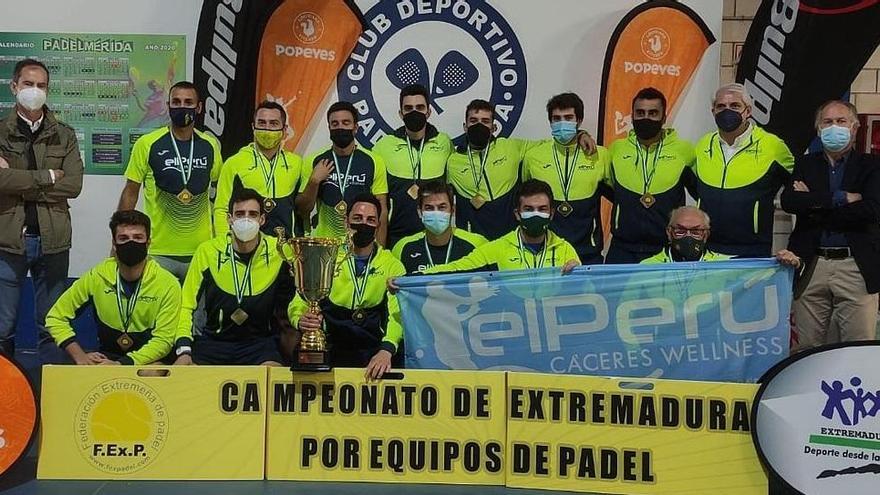 El Perú Cáceres y Es+Pádel, campeones de Extremadura