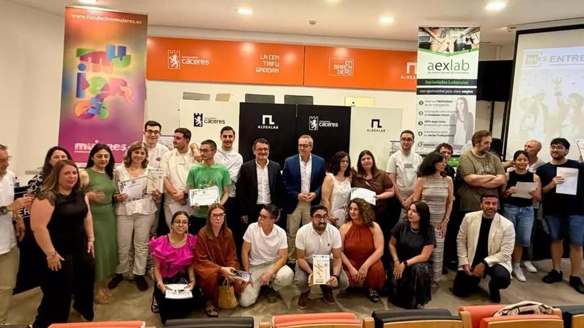 De la basura al abono, de la tecnología a las aulas y del diseño al comercio: Cáceres pone voz al emprendimiento joven