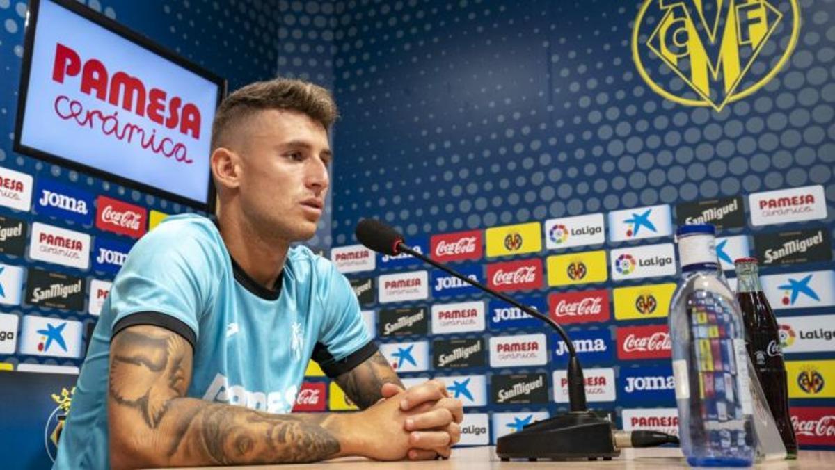 Dani Raba, jugador del Villarreal CF, durante su comparecencia pública de este jueves en la Ciudad Deportiva.