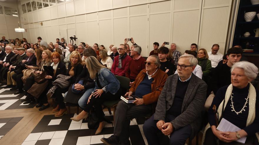 Los asistentes a la presentación del libro de Francisco Camps en un hotel de València