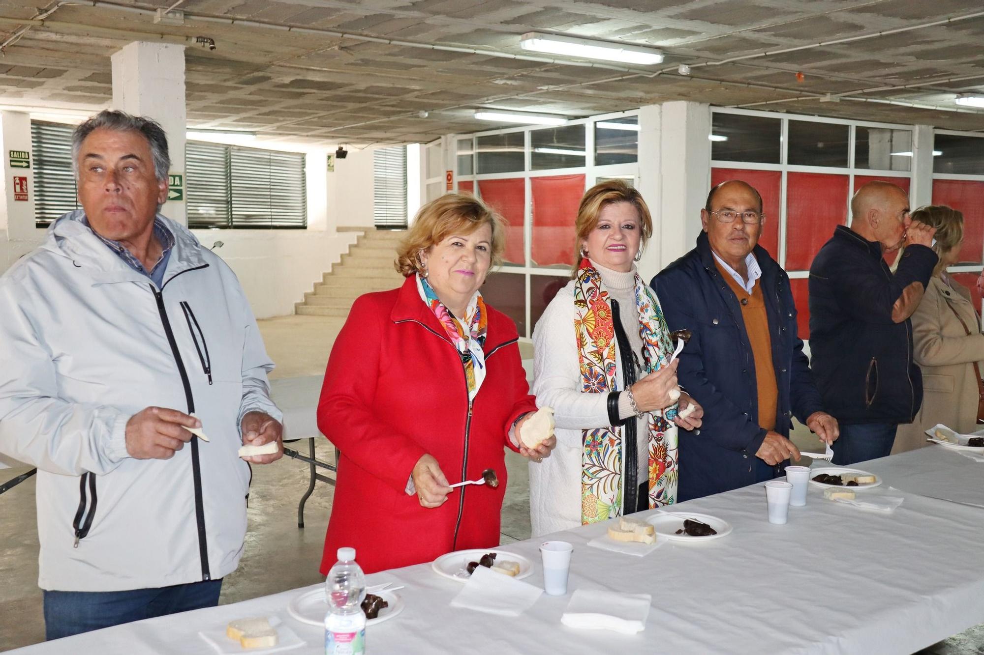 Arroyo de la Luz celebra el Día de los Trabajadores con 800 kilos de morcilla