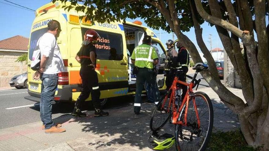 La bicicleta fue arrollada en el lugar de Dena. // Noé Parga