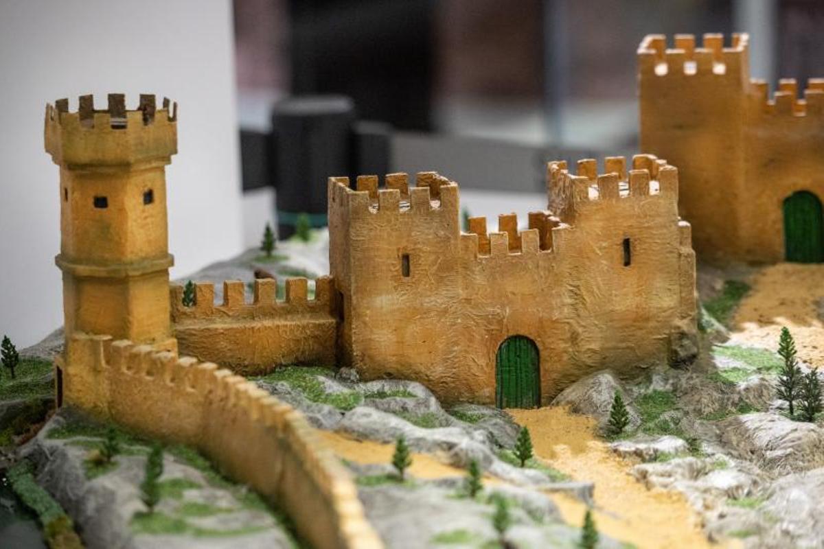 Maqueta de la Orihuela musulmana que se exhibe en el Museo de la Reconquista