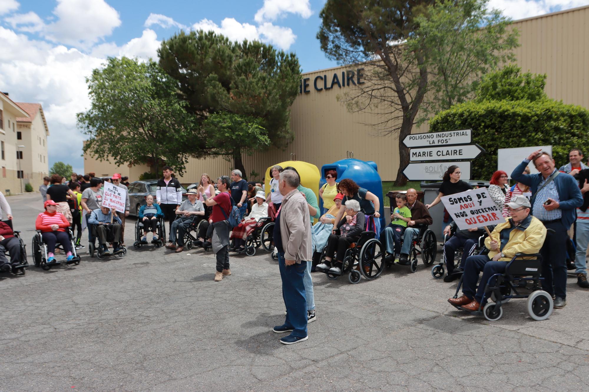 Galería de fotos: 2.000 personas claman por una solución ante el inminente cierre de Marie Claire