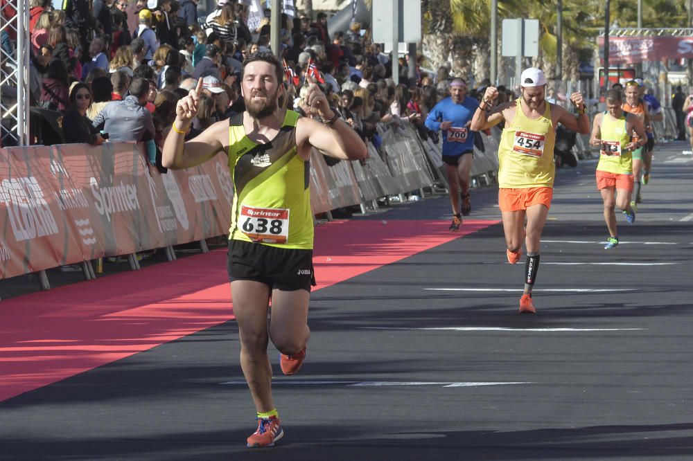 El keniata ha superado al marroquí Hassane Ahouchar con un tiempo de 1:04:29