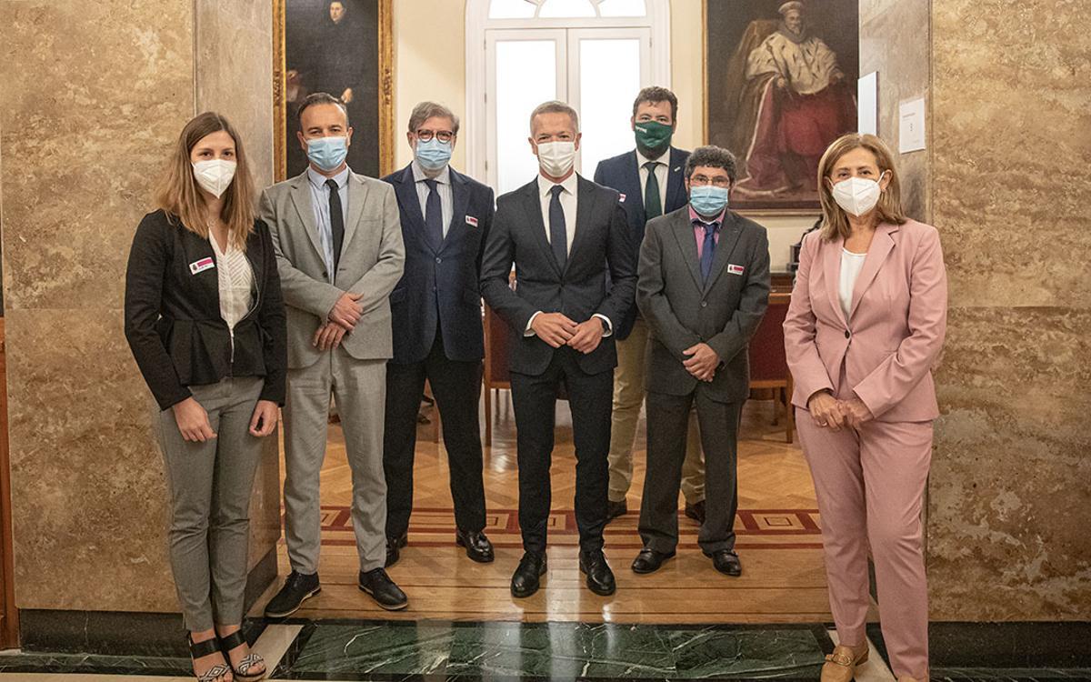 Representantes de la patronal de Teruel, Cuenca y Soria, en una vista al Senado.