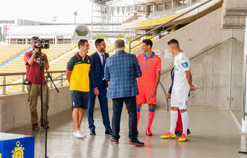 Presentación de las camisetas de la UD Las Palmas