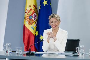 Reducció de la jornada laboral: el Govern espanyol aprova l’esborrany de la llei en espera d’una dura negociació al Congrés