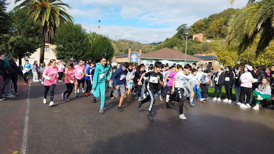 Carrera contra el cáncer de los alumnos del IES Cuenca del Nalón