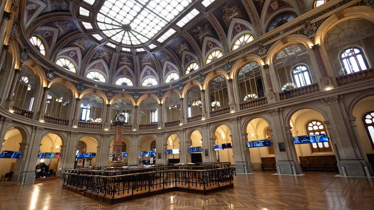 El interior de la Bolsa de Madrid, antes de la apertura.