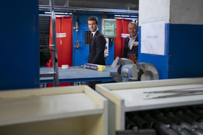 15.04.19. Las Palmas de Gran Canaria. El líder del PP y candidato a presidente del Gobierno, Pablo Casado, visita el centro de formación técnico-profesional del metal de Las Palmas de Gran Canaria, Femepa, acompañado por los dirigentes del partido en Canarias, Asier Antona y Australia Navarro. Foto Quique Curbelo  | 15/04/2019 | Fotógrafo: Quique Curbelo