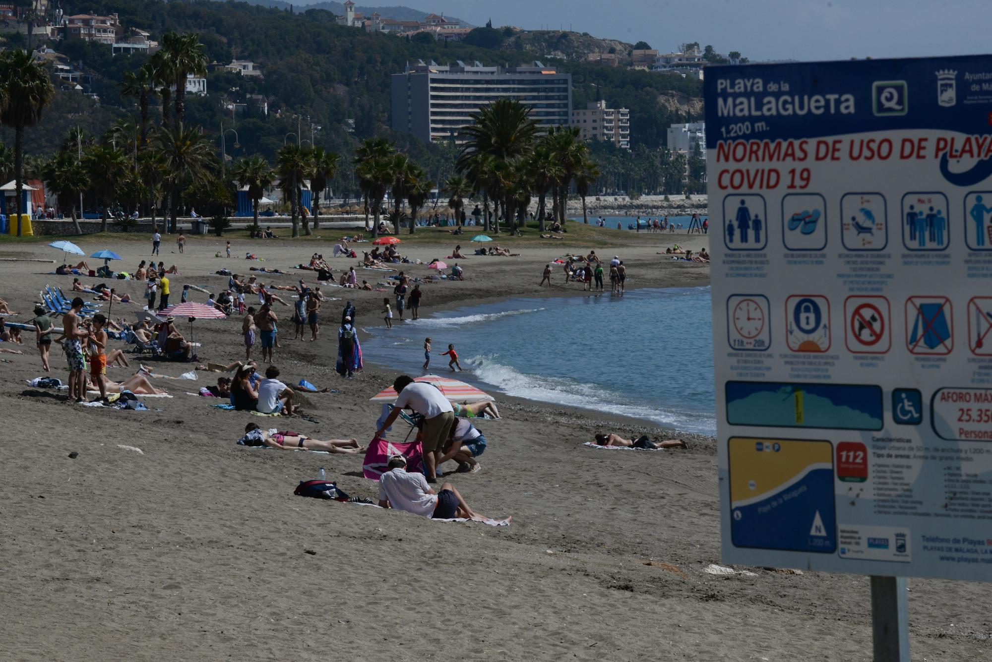 Las playas de Málaga se llenan el Domingo de Resurrección