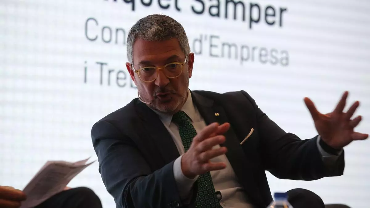 Miquel Sàmper defiende la "compatibilidad" de defender la paz e invertir en defensa