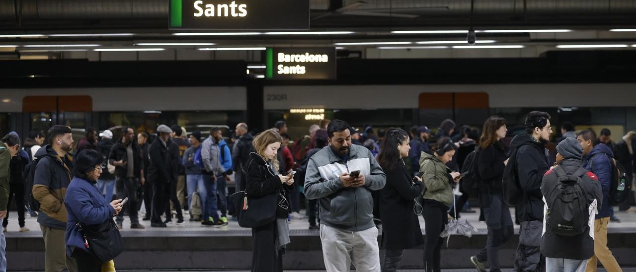 Huelga de Rodalies en la estación de Sants de Barcelona, en febrero de 2024.