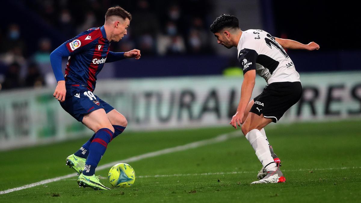 Las Imágenes del Derbi entre Levante UD y Valencia CF en el Ciutat