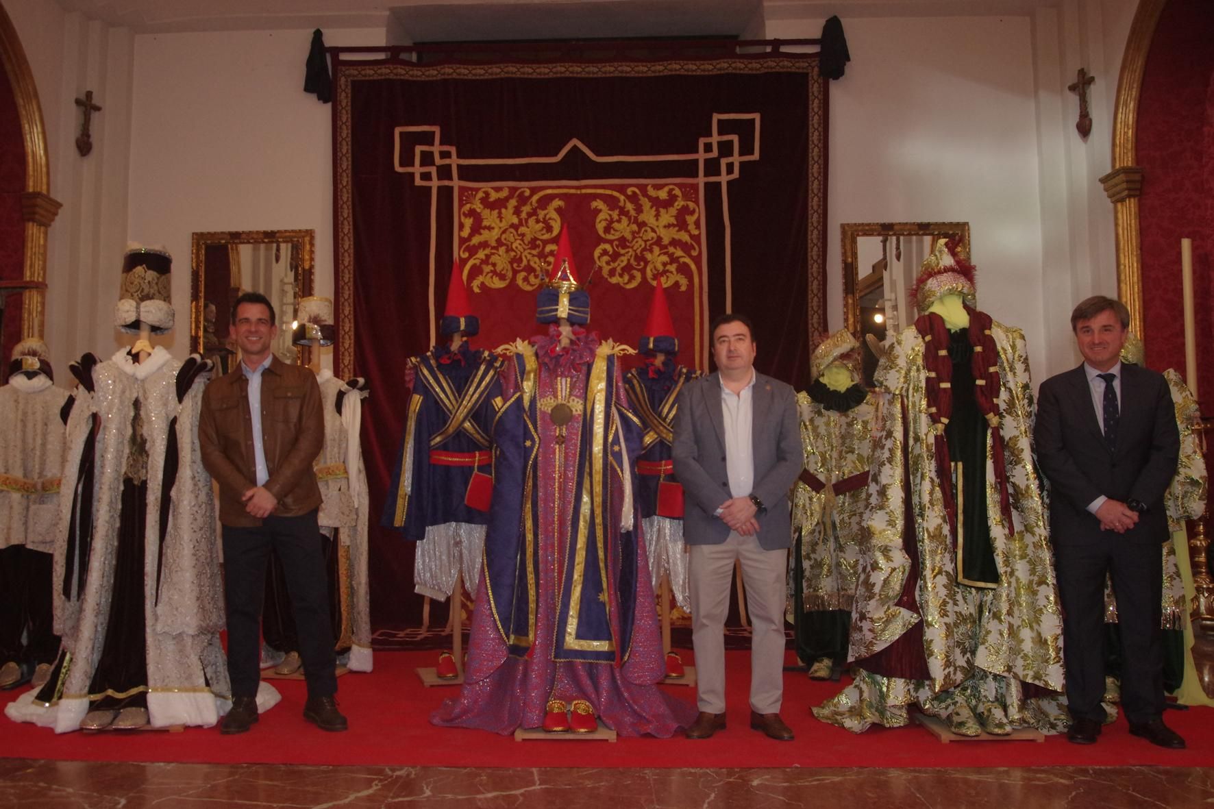 Presentación de los trajes de los Reyes Magos para la Cabalgata de Málaga