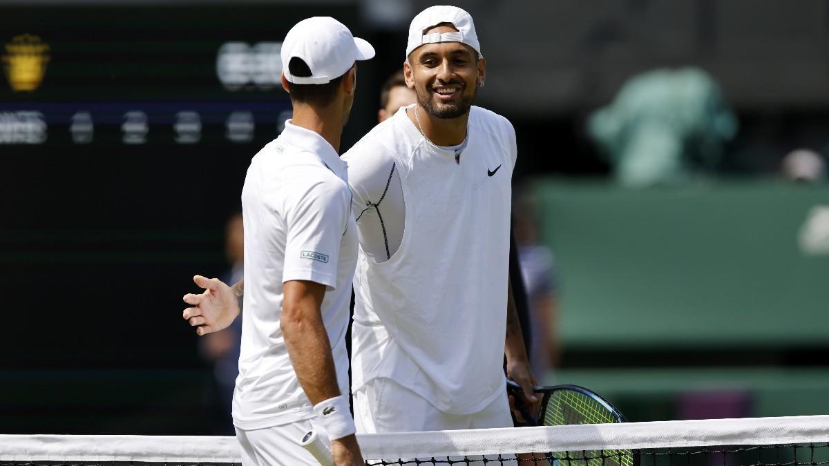 Kyrgios y Djokovic durante el partido