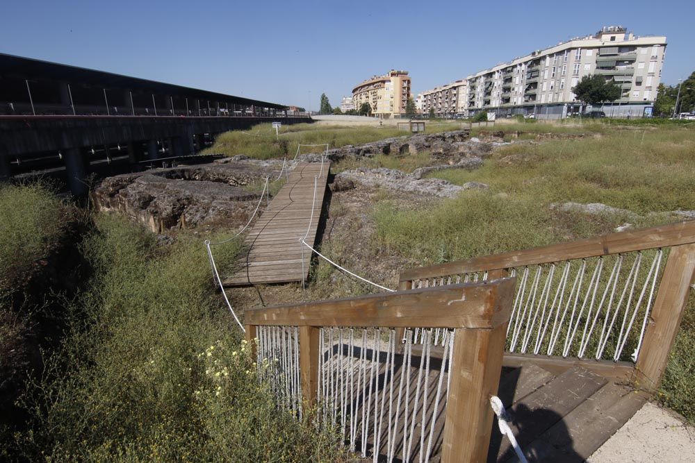 Urbanismo y Sadeco inician la limpieza del yacimiento de Cercadilla