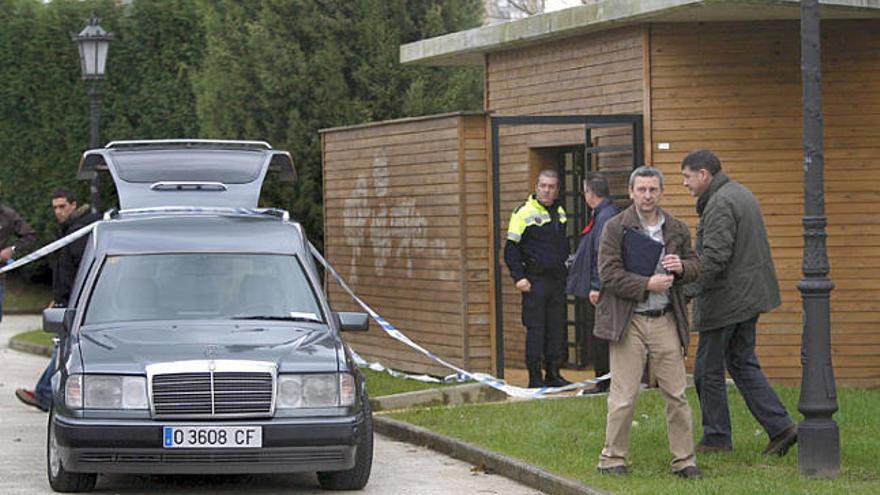 Les morts van ocórrer en un parc.