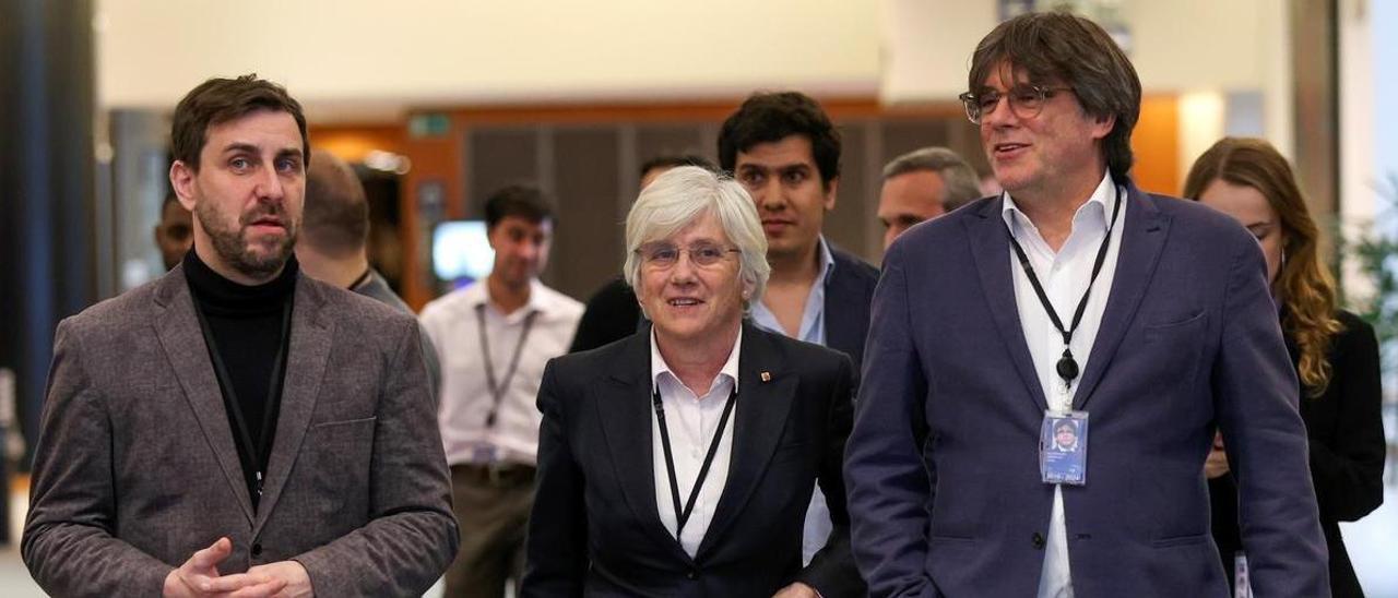 Los investigadores sitúan en la cúpula de Tsunami Democràtic al círculo de confianza de Puigdemont.