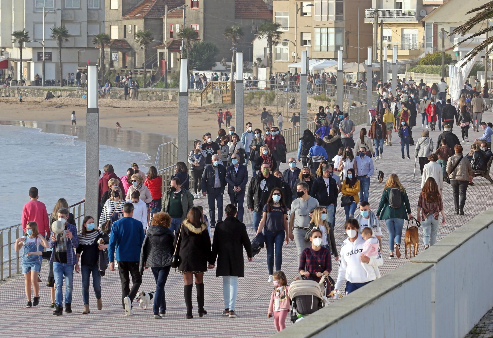 Playa América y Panxón, un espejismo del verano en pleno febrero